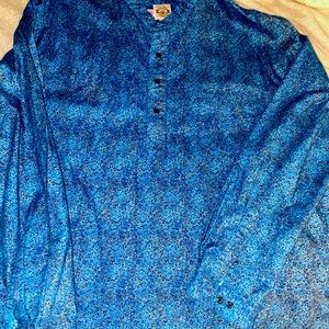Men’s western longsleeve dress shirt.